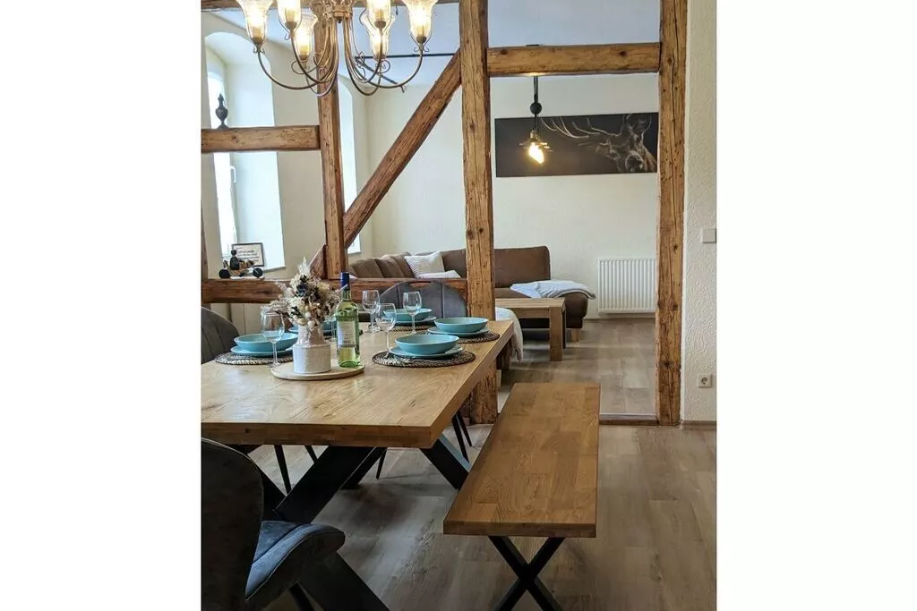 464620-Dining room