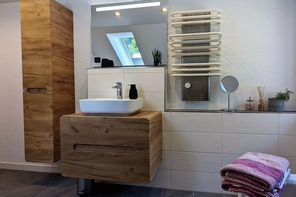 464620-Bathroom