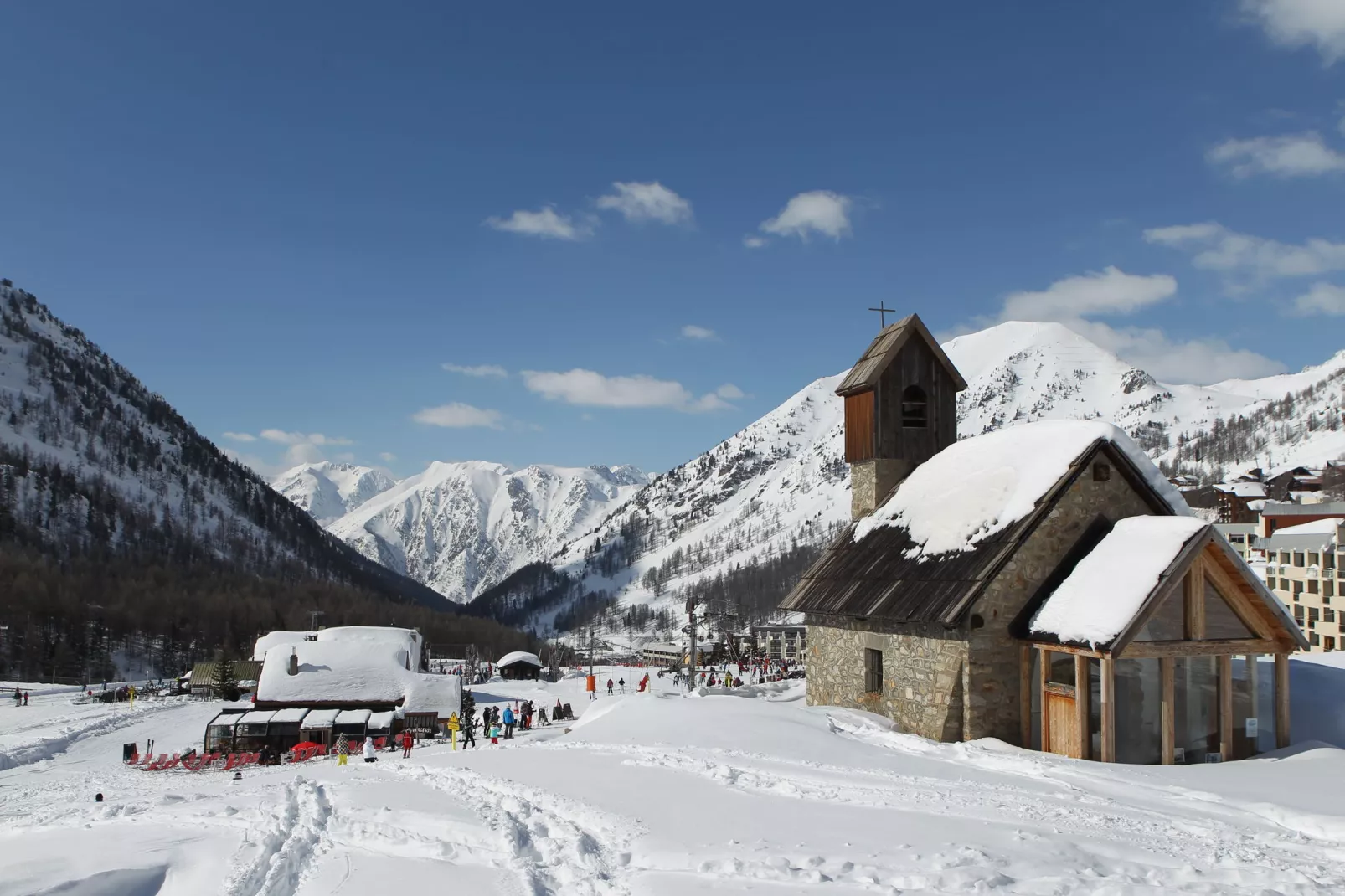 Les Terrasses d'Isola 1-Area winter 1km