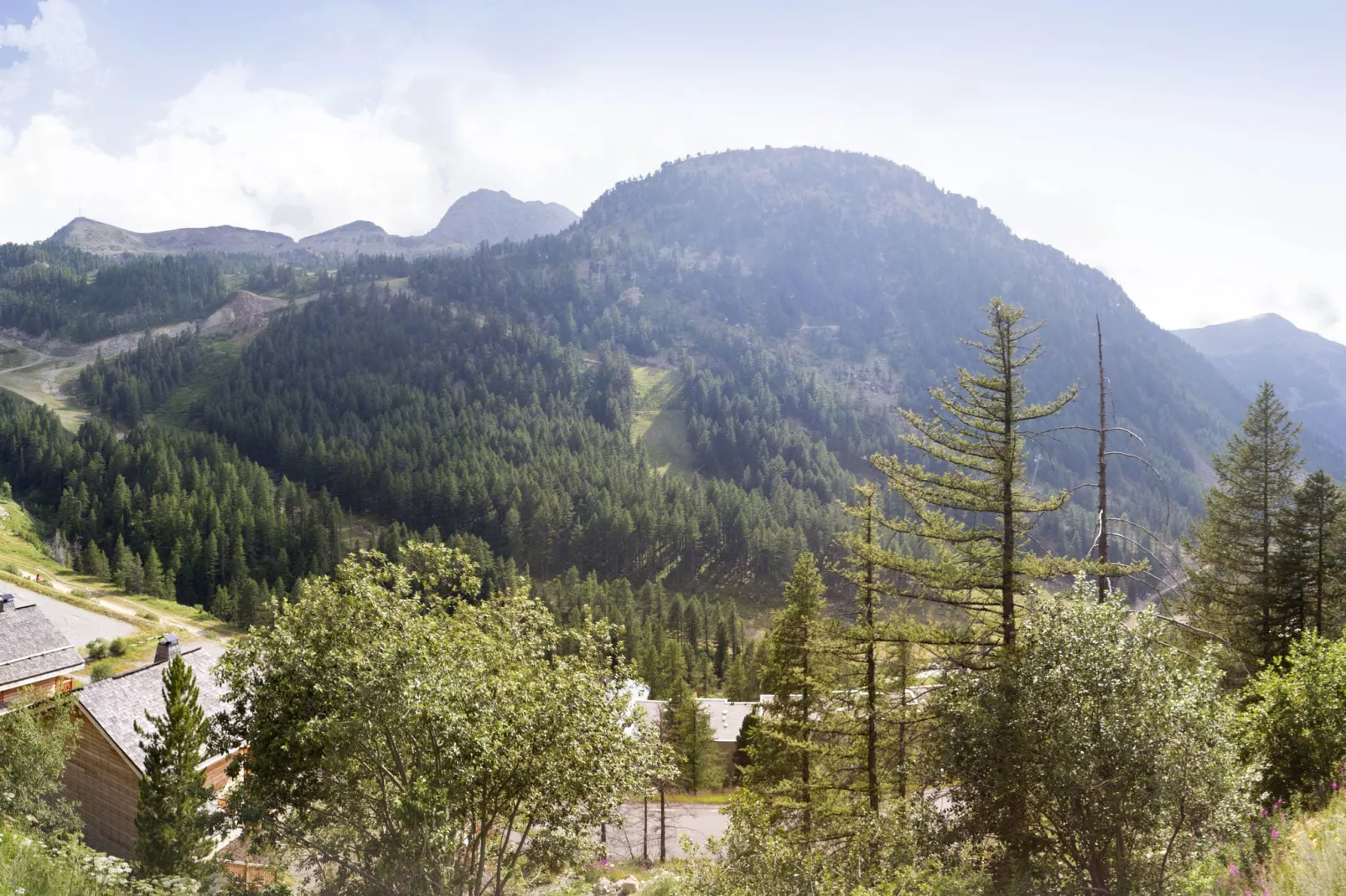 Les Terrasses d'Isola 2-Areas summer 1km