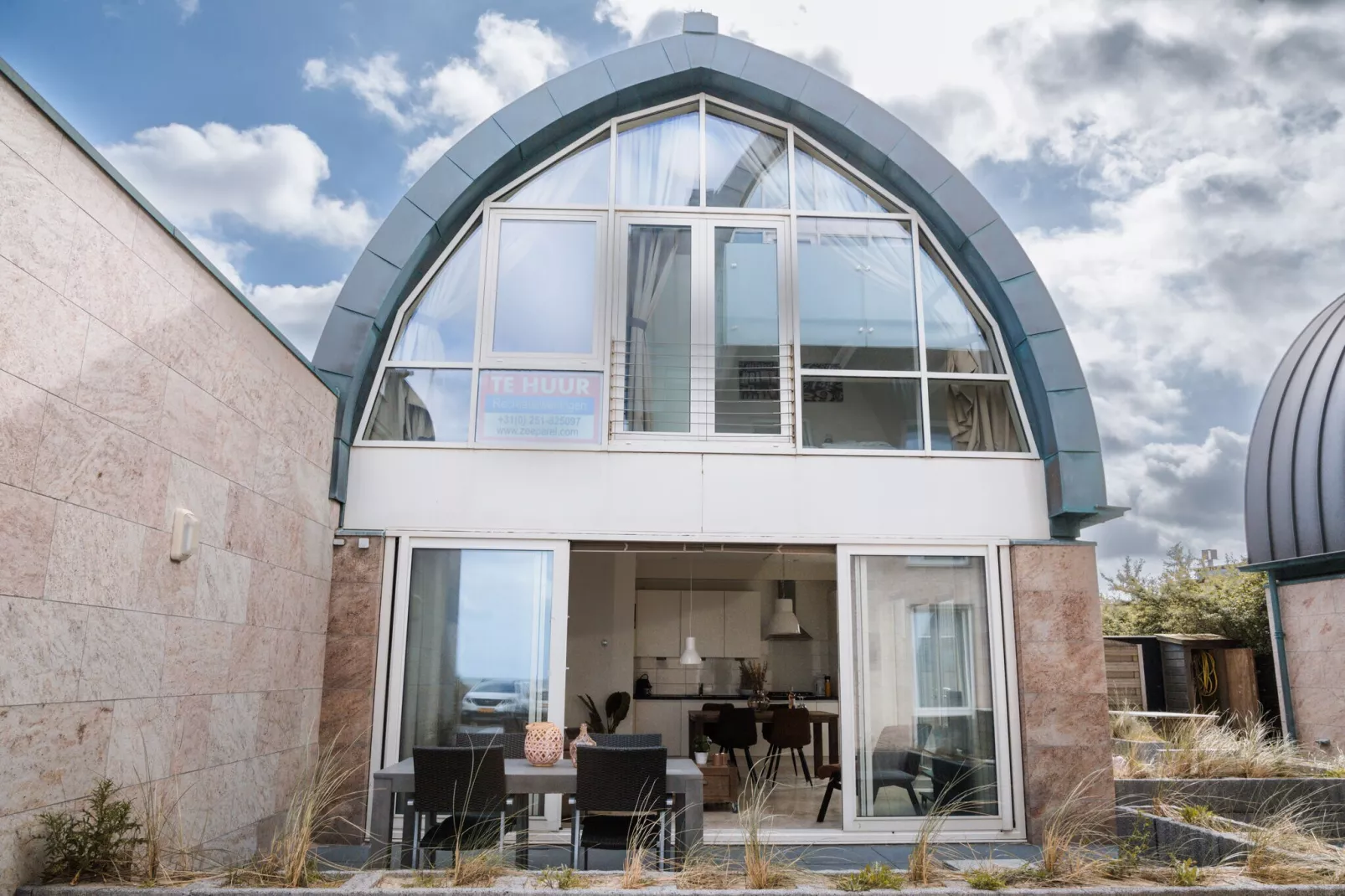 De ZeeParel Sea Life-Exterior summer