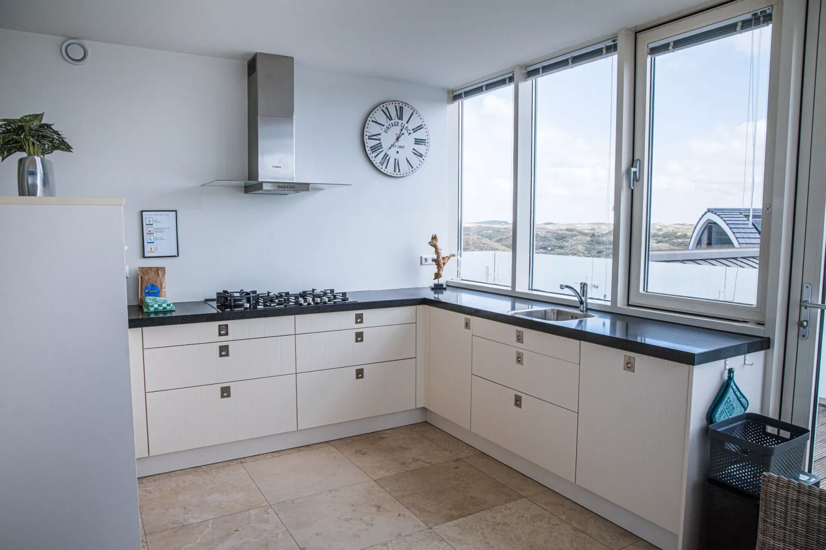 De ZeeParel Pink Shrimp-Kitchen