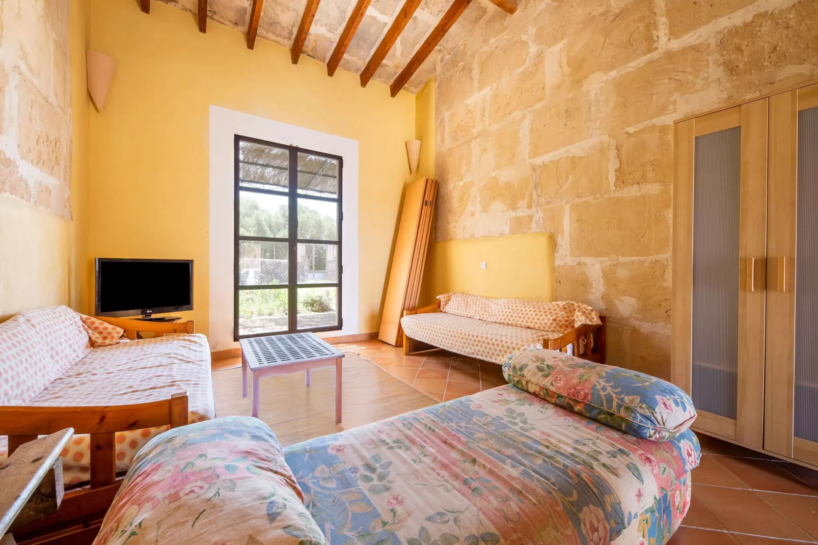 Gallinero-Living room