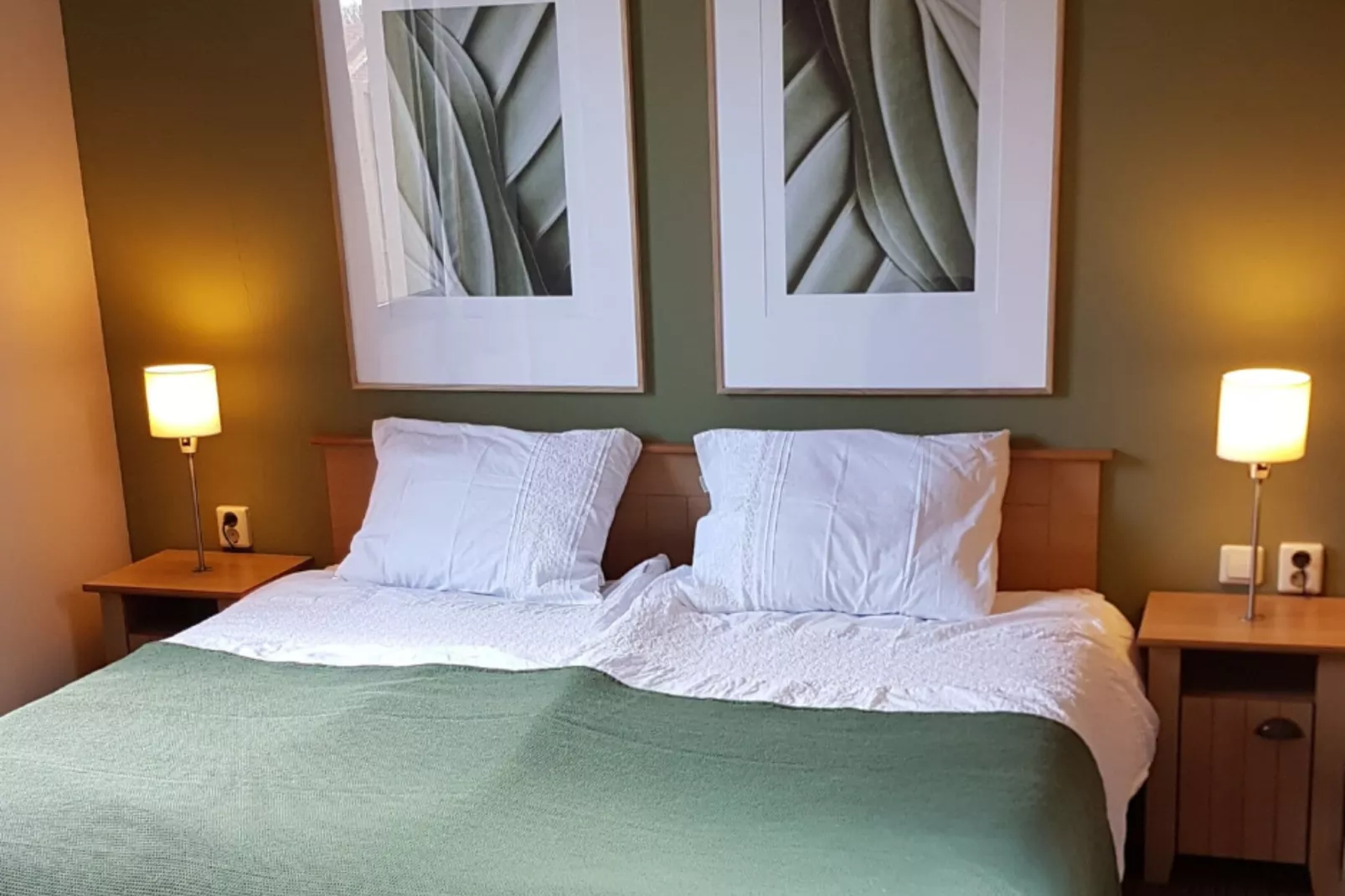 Premium bungalow – max 4 personen – nummer 107-Bedroom