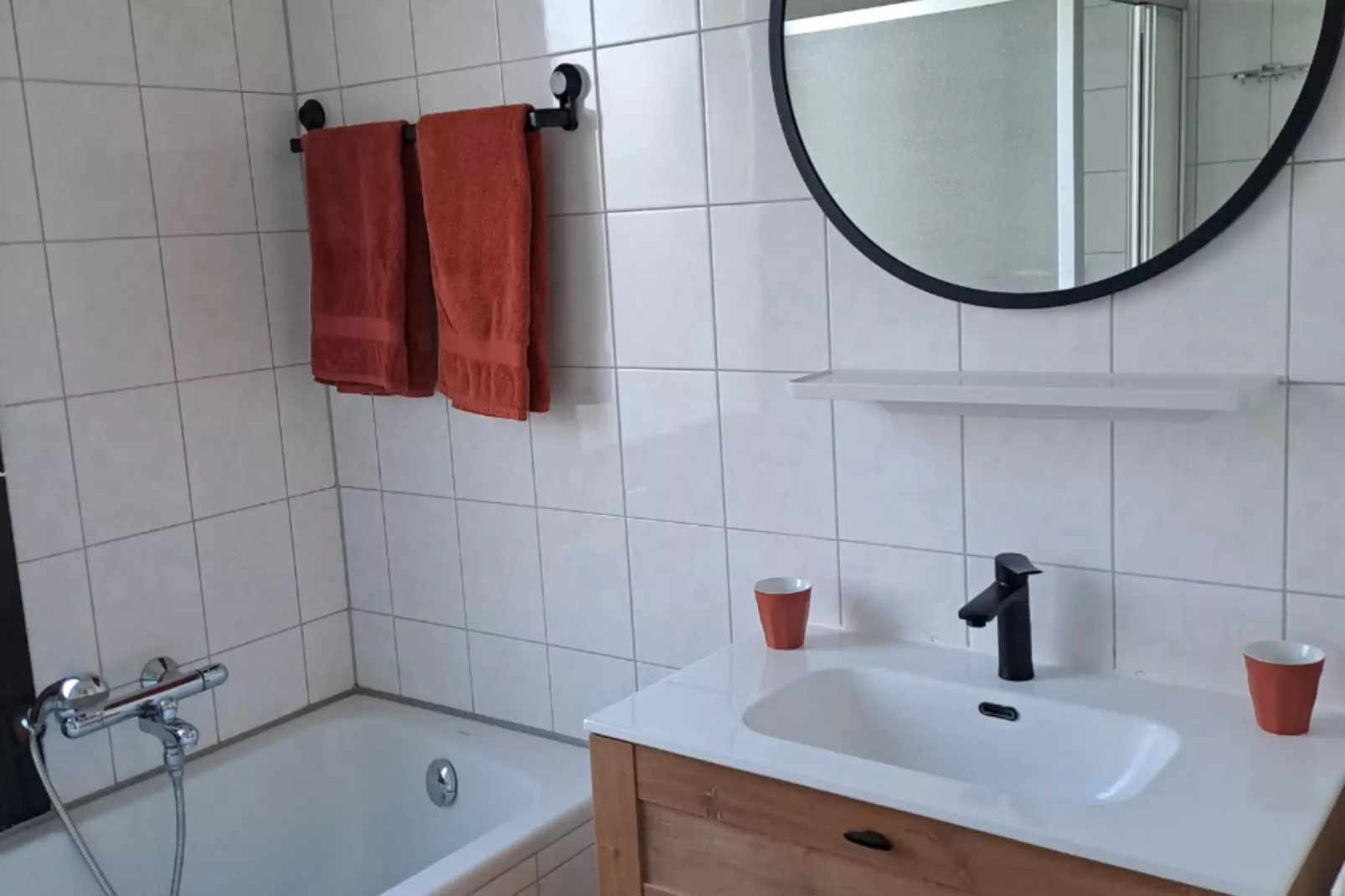 Premium bungalow – max 4 personen – nummer 107-Bathroom