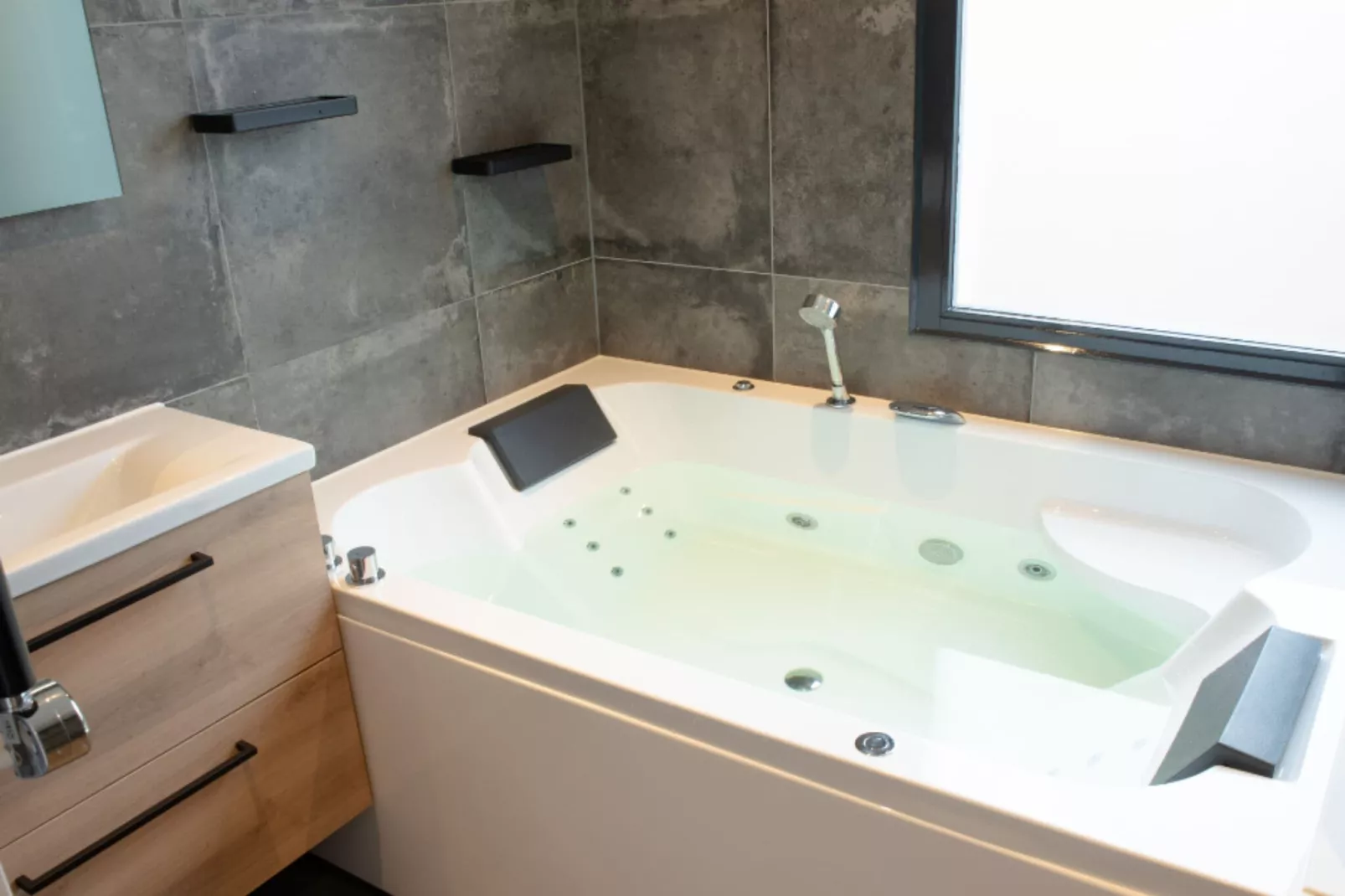 6 pers Welness huis 83-Badezimmer