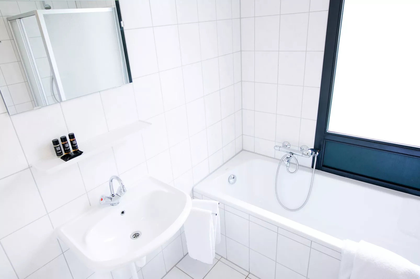 Comfort bungalow – Max 6 personen – nummer 49-Badezimmer