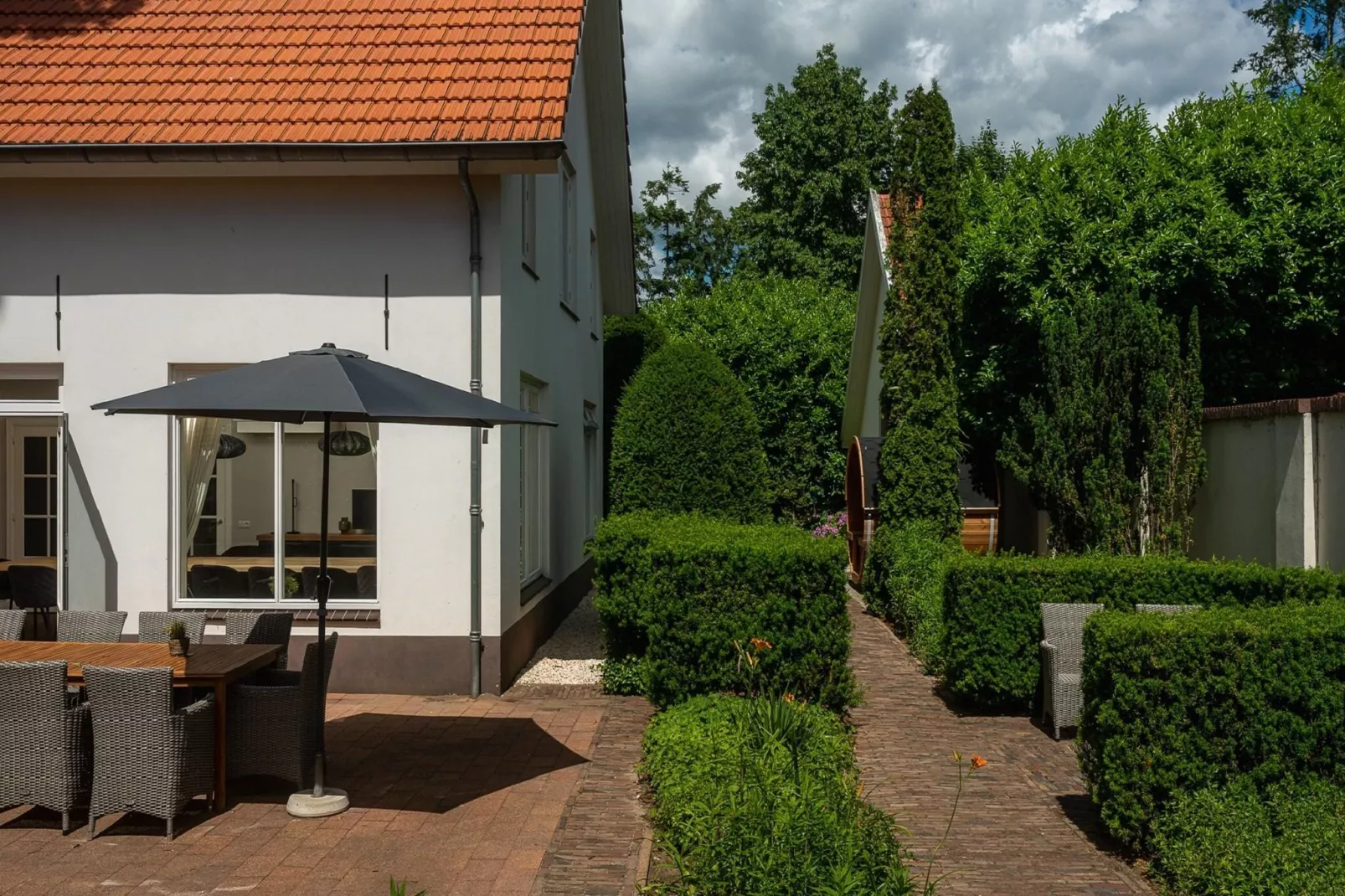 Landgoed De IJsvogel 10-Gardens summer
