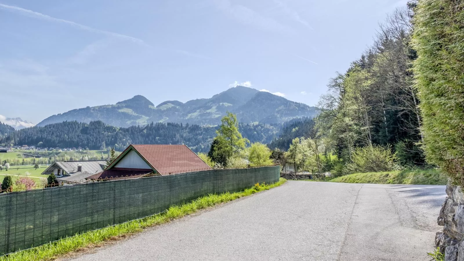 Am Waldrand-Areas summer 1km