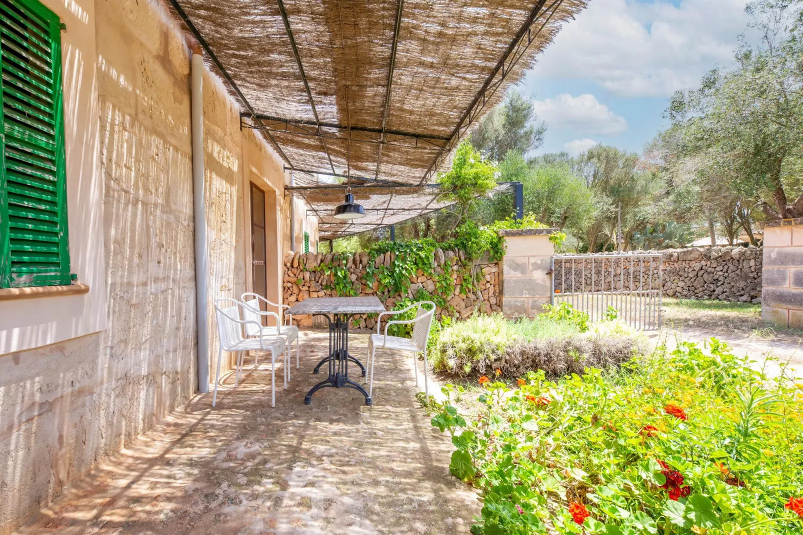 Gallinero-Terrace balcony