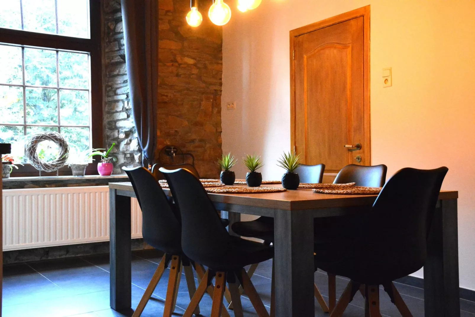 Chez Zélie-Dining room