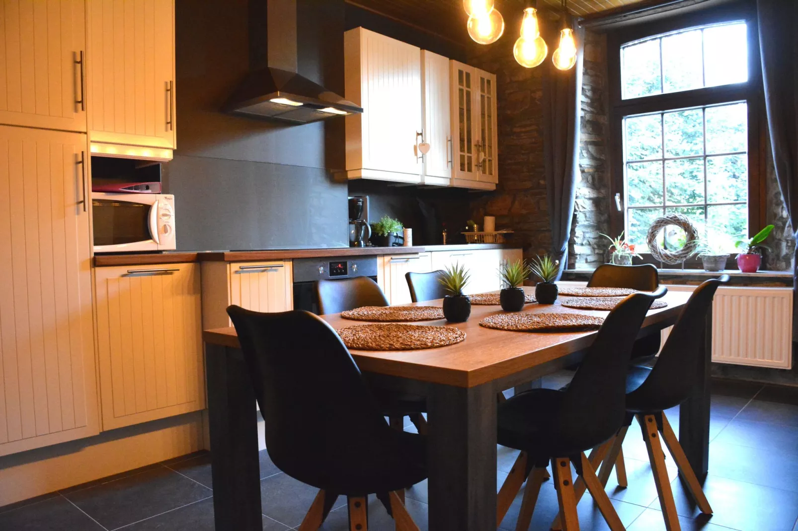 Chez Zélie-Dining room