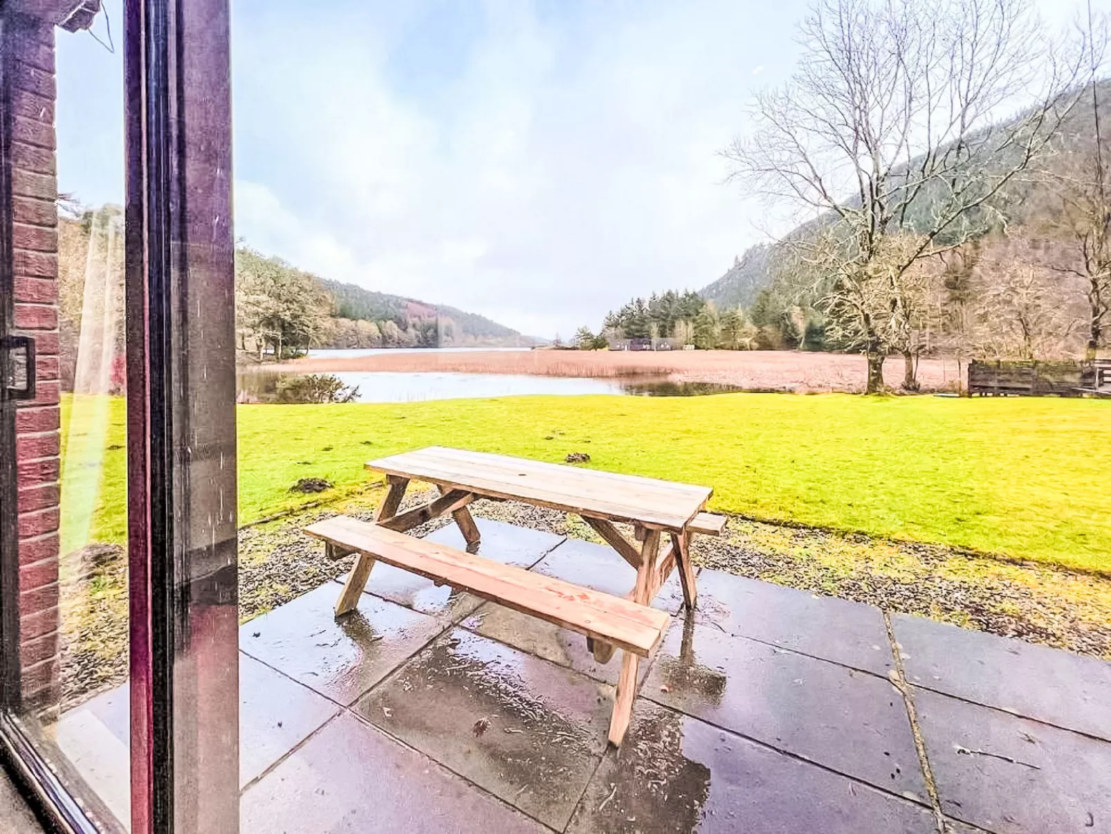 Oich View-Outside