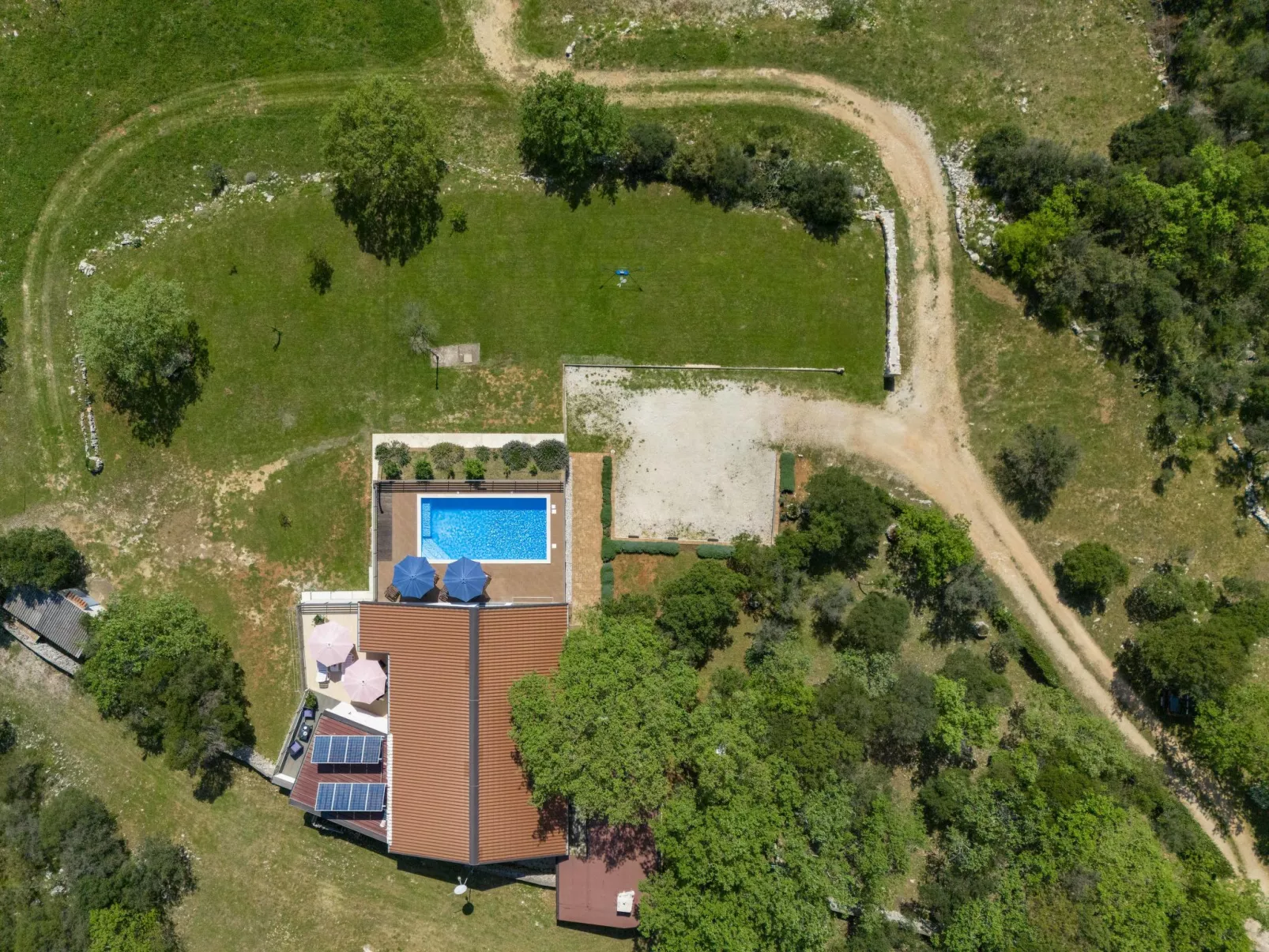 Villa Selagodi-Outside