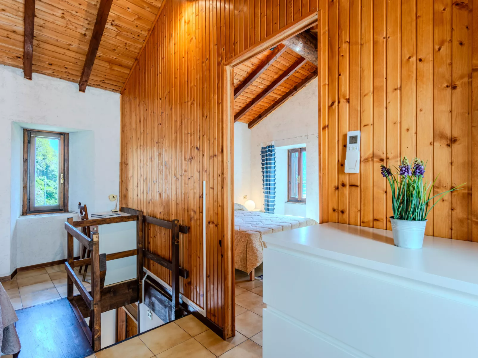 Casa Sul Torrente-Inside