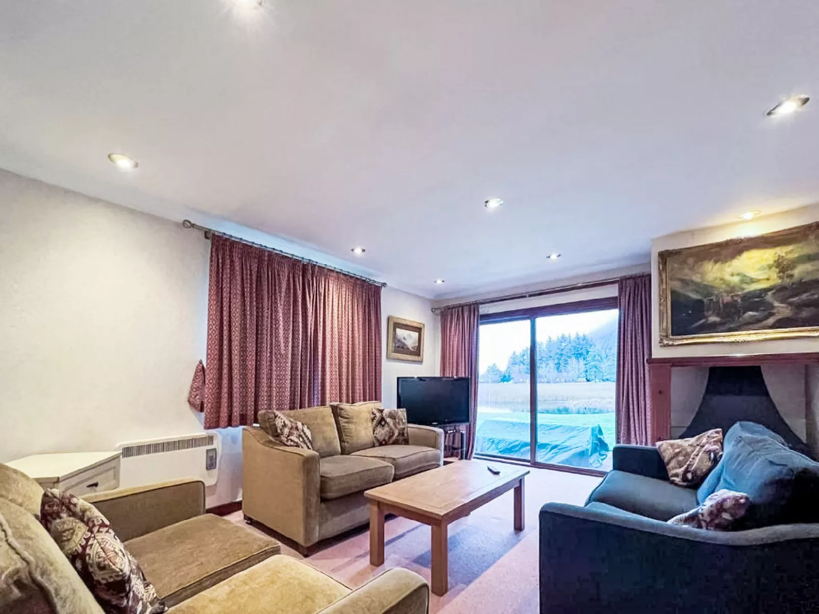 Glen View-Inside