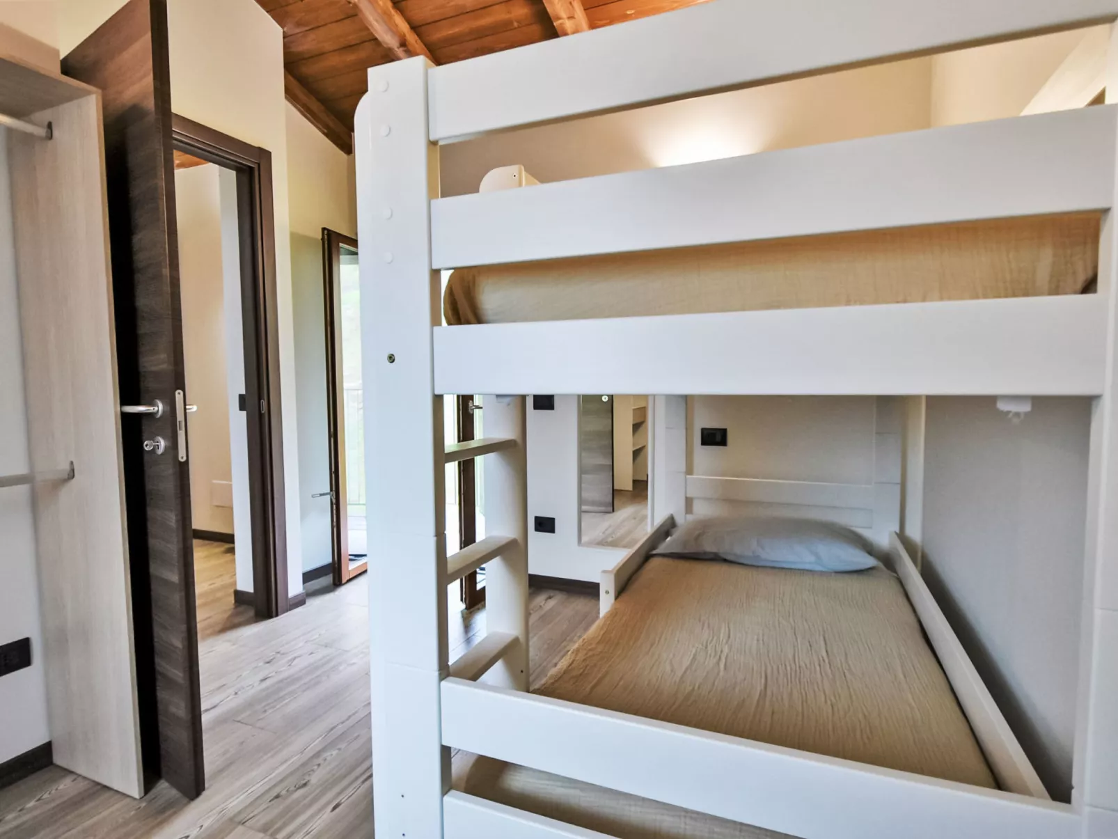 La Quiete Mountain Home-Inside