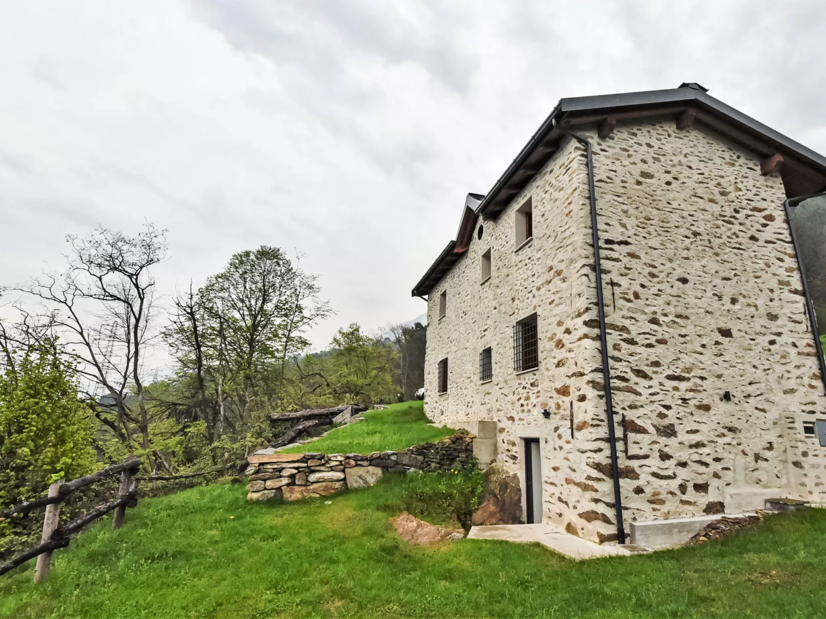La Quiete Mountain Home-Outside