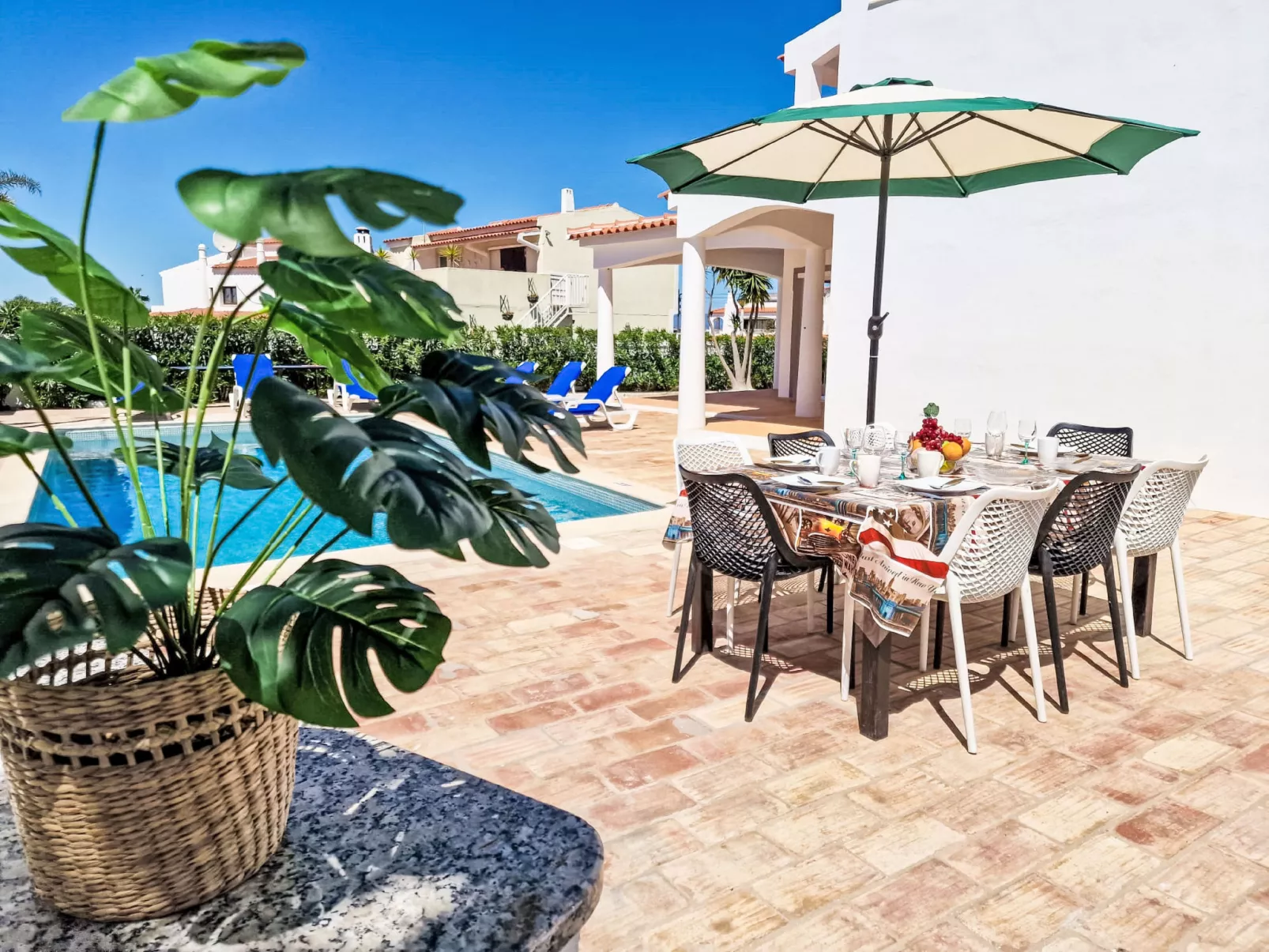 Villa dos Sonhos-Outside