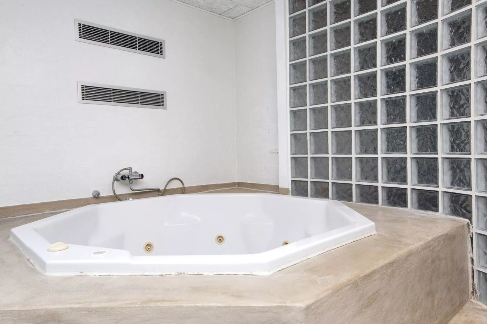 10 person holiday home in Glesborg-By Traum-Spa