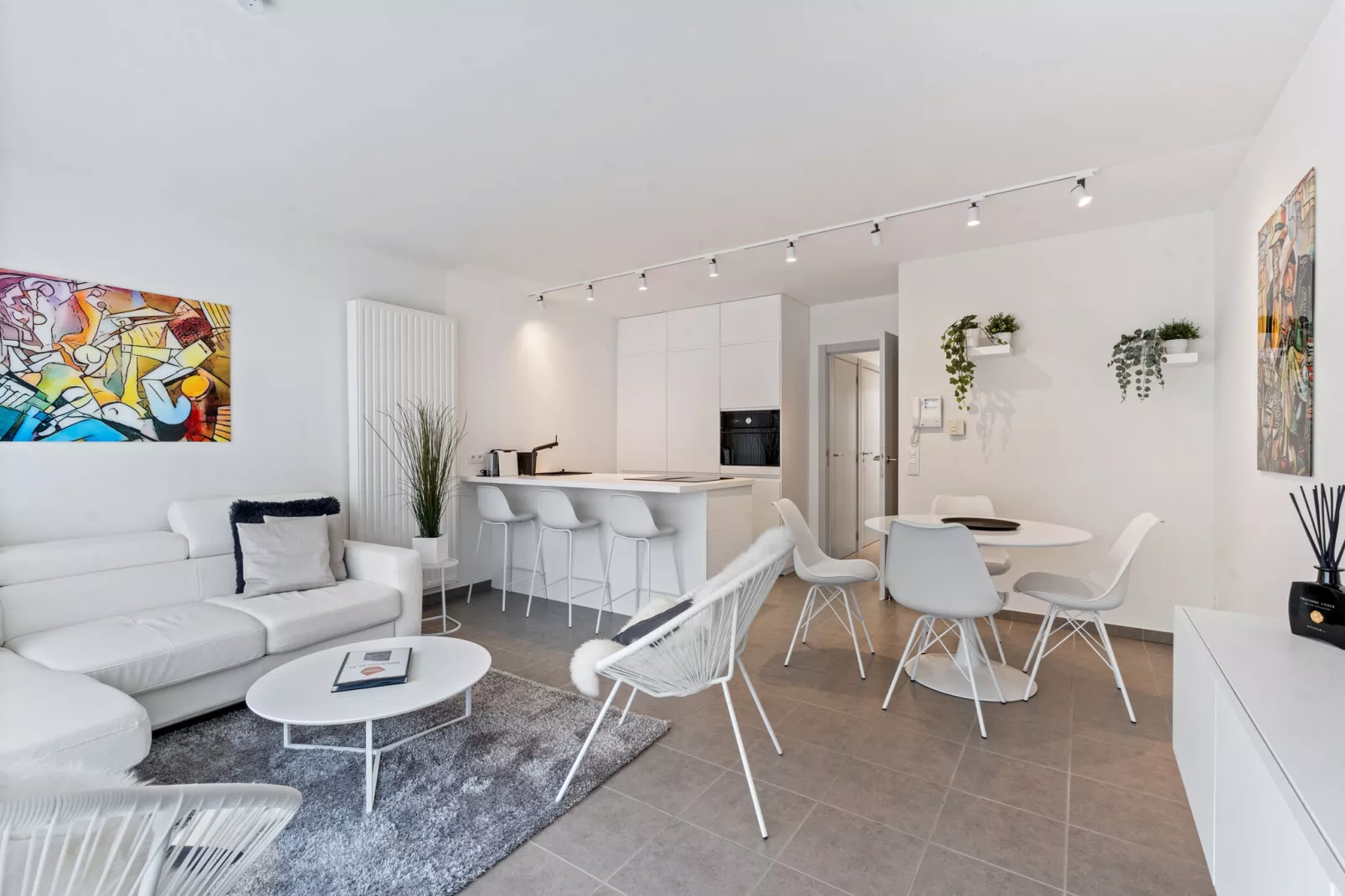 Mondriano 01.01-Dining room