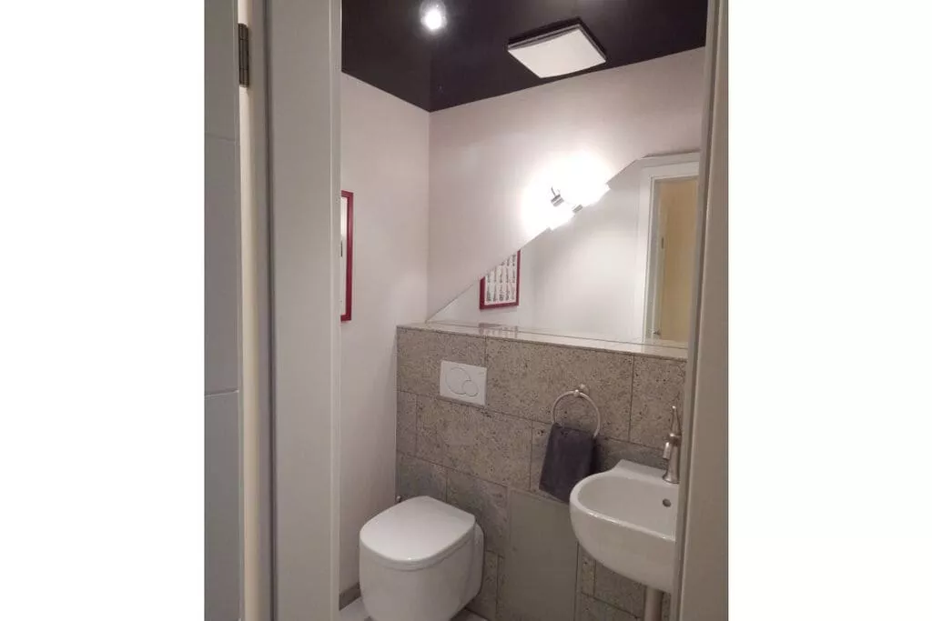 103031-Bathroom