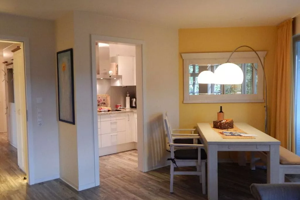 103080-Dining room