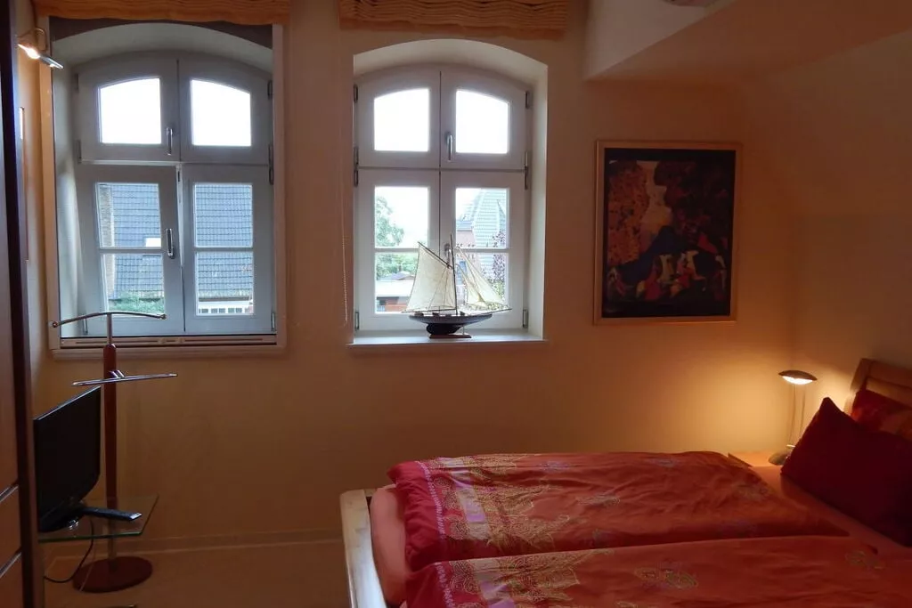103080-Bedroom