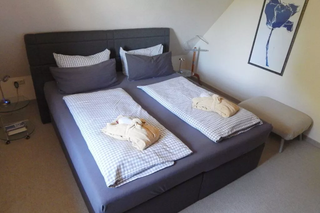 107413-Bedroom