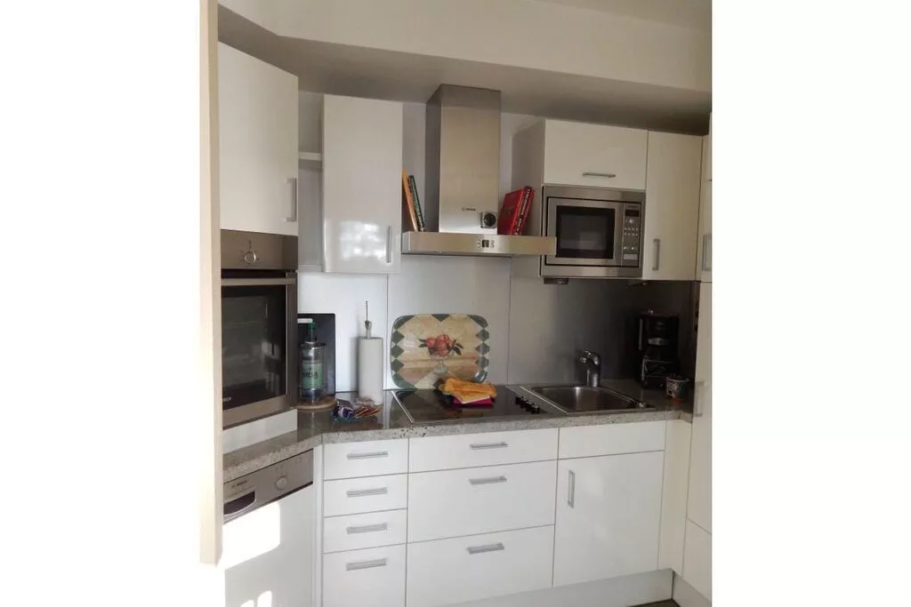 103079-Kitchen