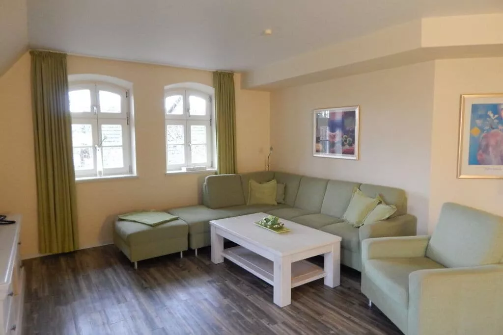 103079-Living room