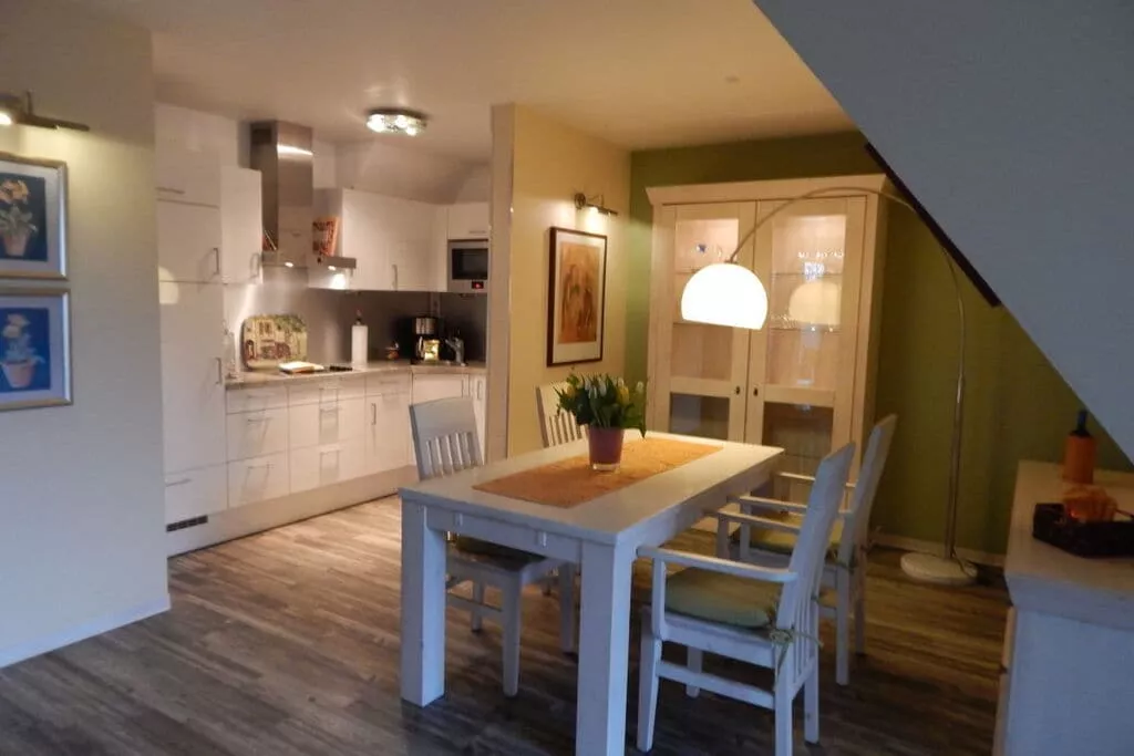 103083-Dining room