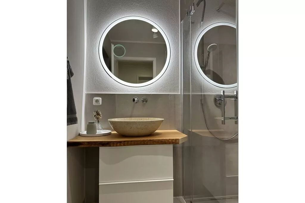 479490-Bathroom