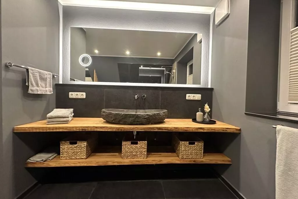479490-Bathroom