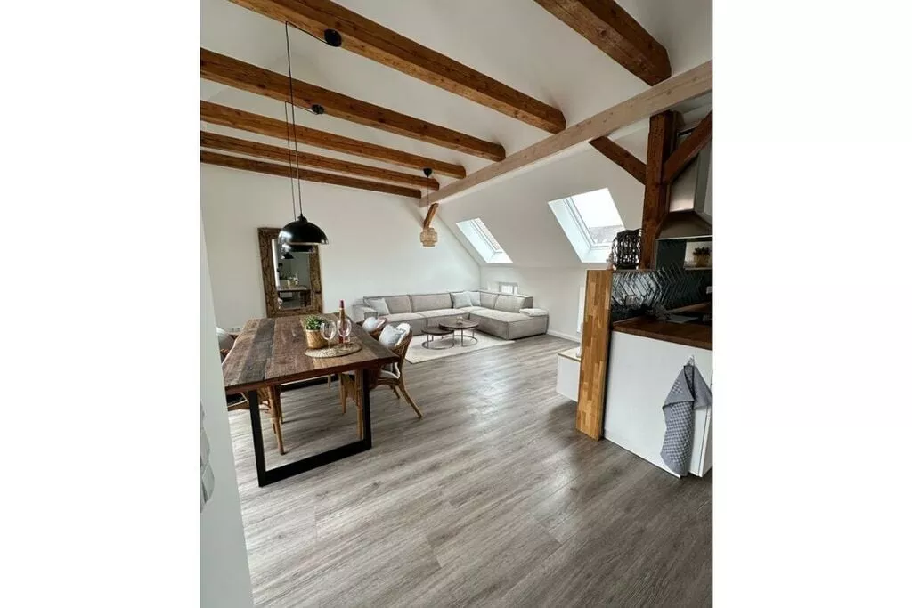 452831-Living room