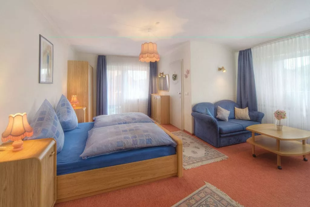 22508-Bedroom