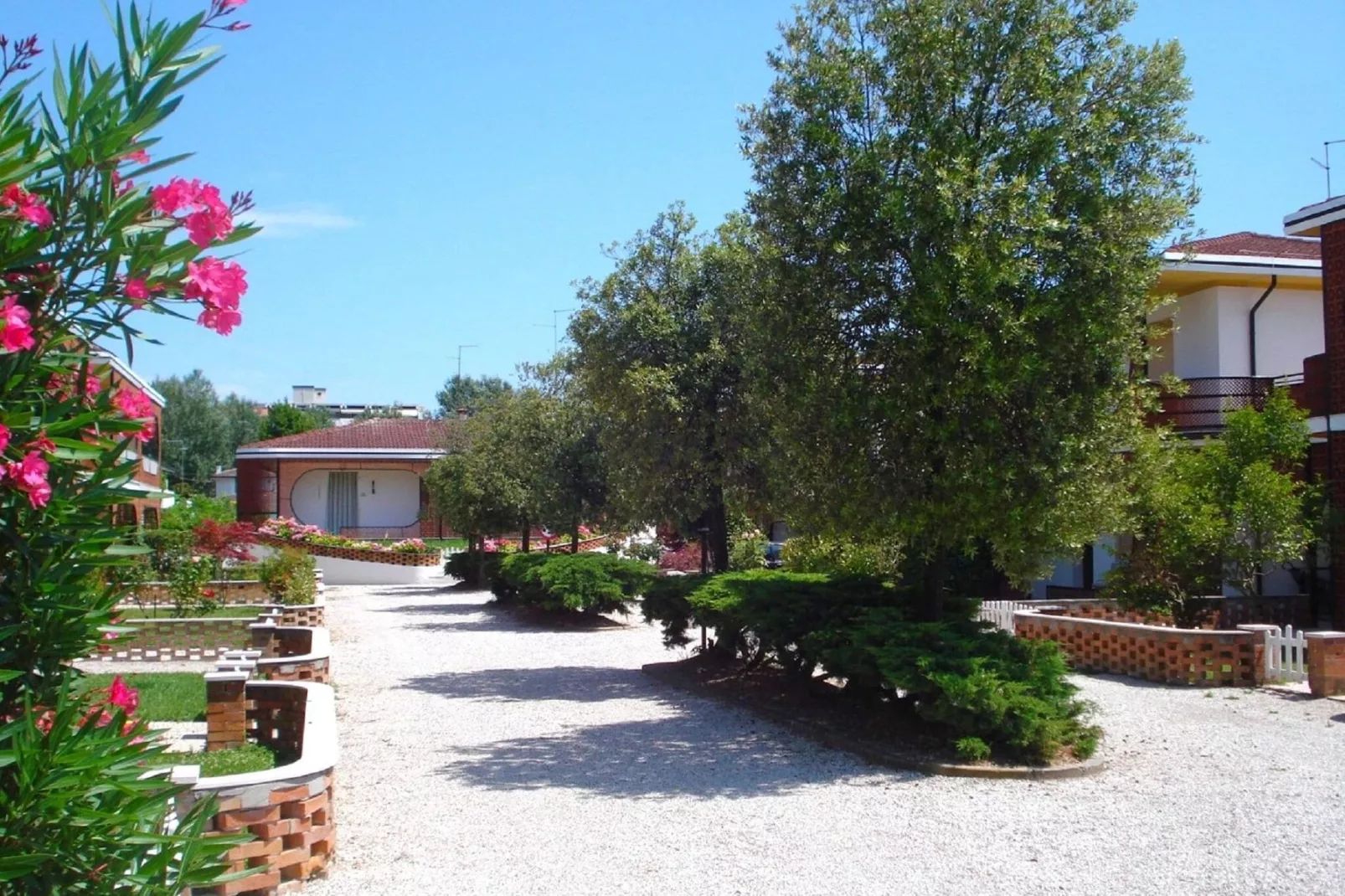 VILLA FABIENNE 26-Gardens summer