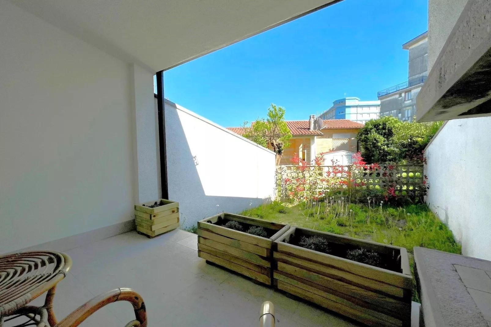 VILLA VIVALDI 85-Gardens summer