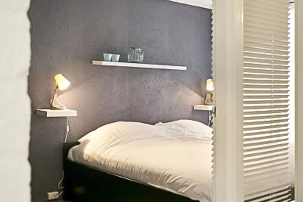 91078-Bedroom