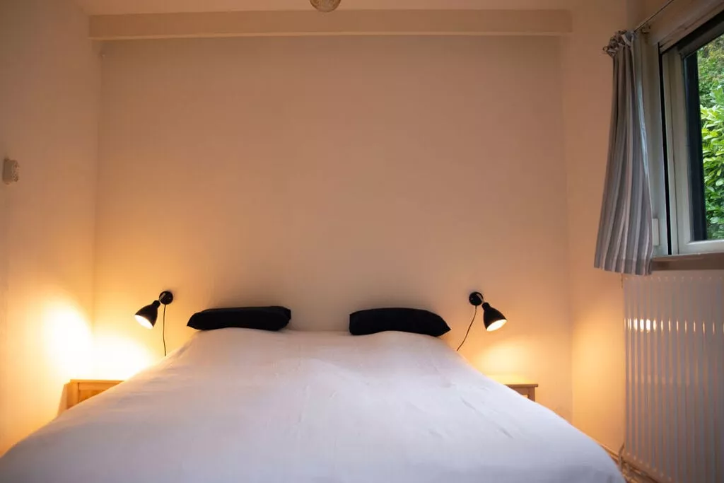 289923-Bedroom