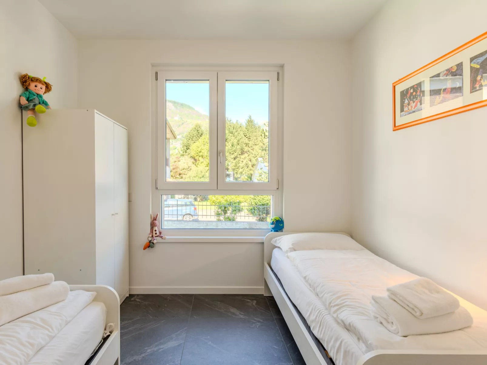 Sunny House-Inside
