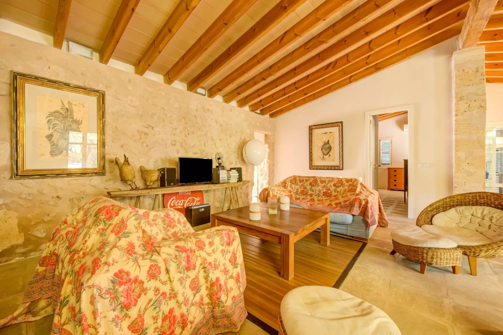 El Taller-Living room
