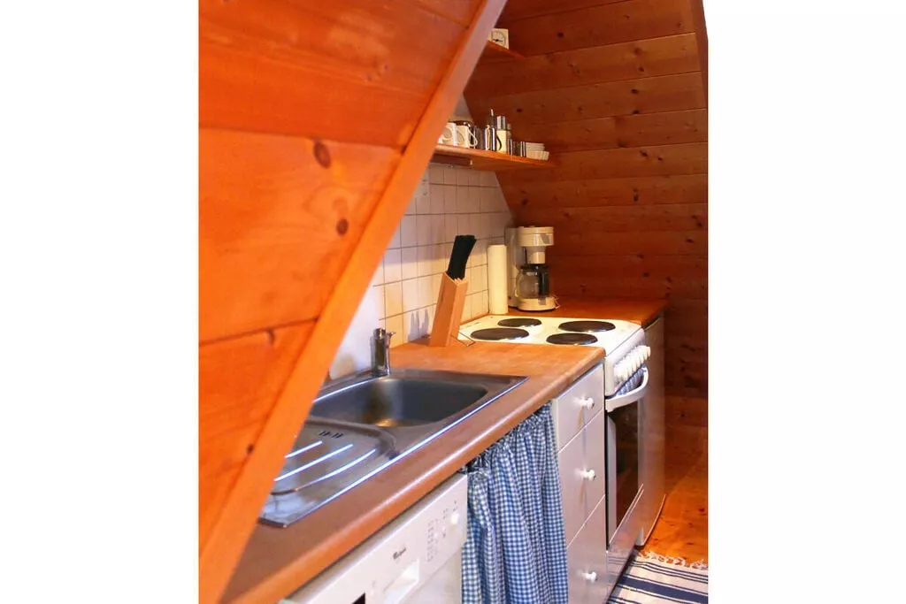 52726-Kitchen