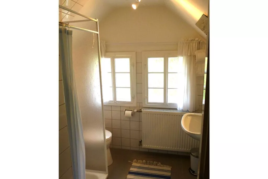 52726-Bathroom