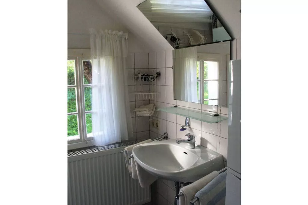 52726-Bathroom