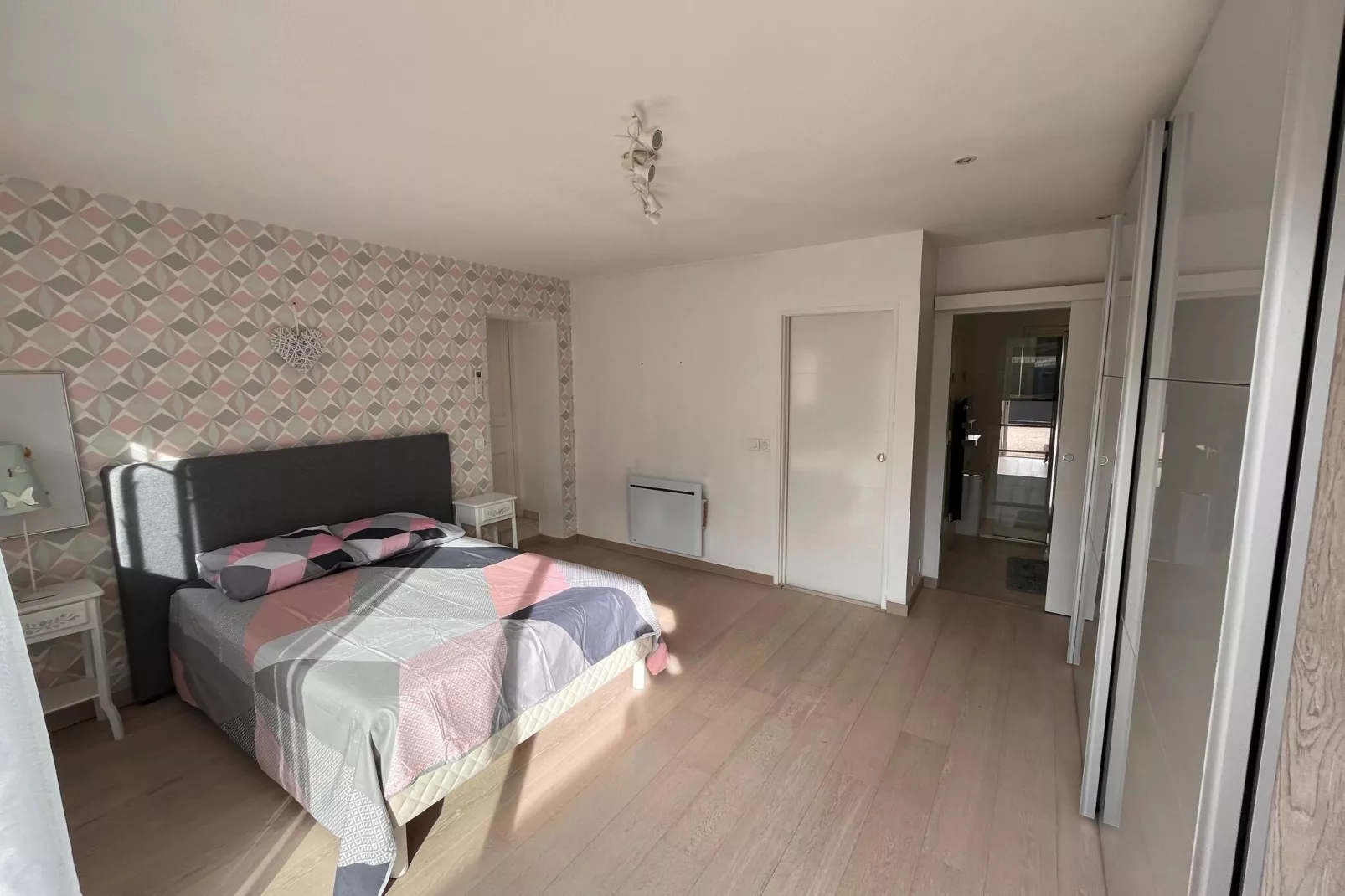 Elja Les Acacias-Bedroom