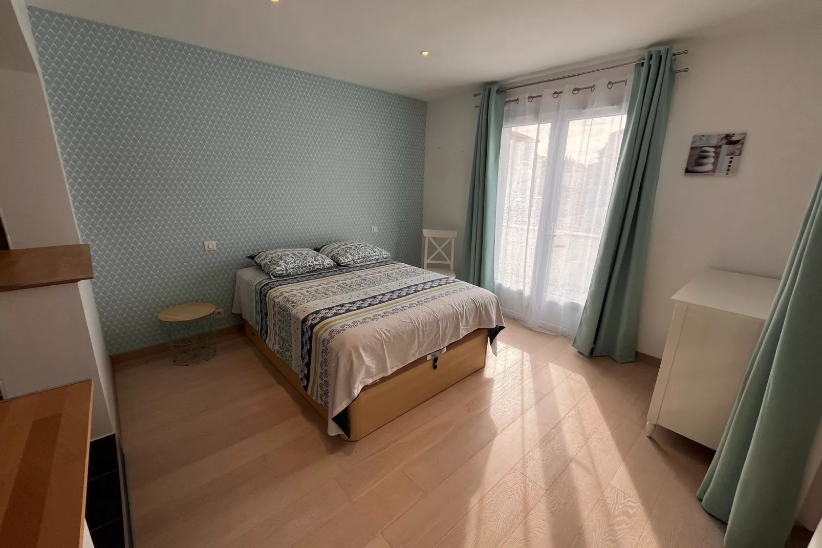 Elja Les Acacias-Bedroom