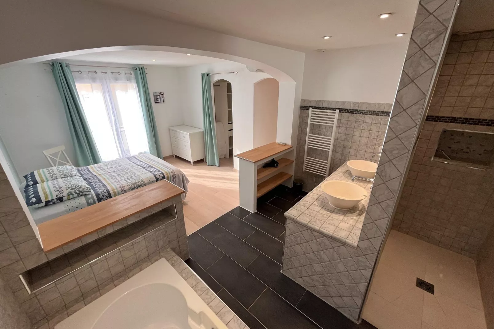 Elja Les Acacias-Bedroom