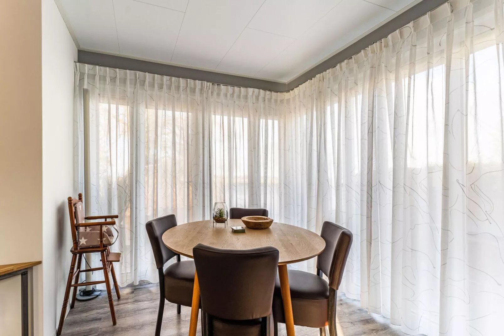 Tjongerzicht 3-Dining room