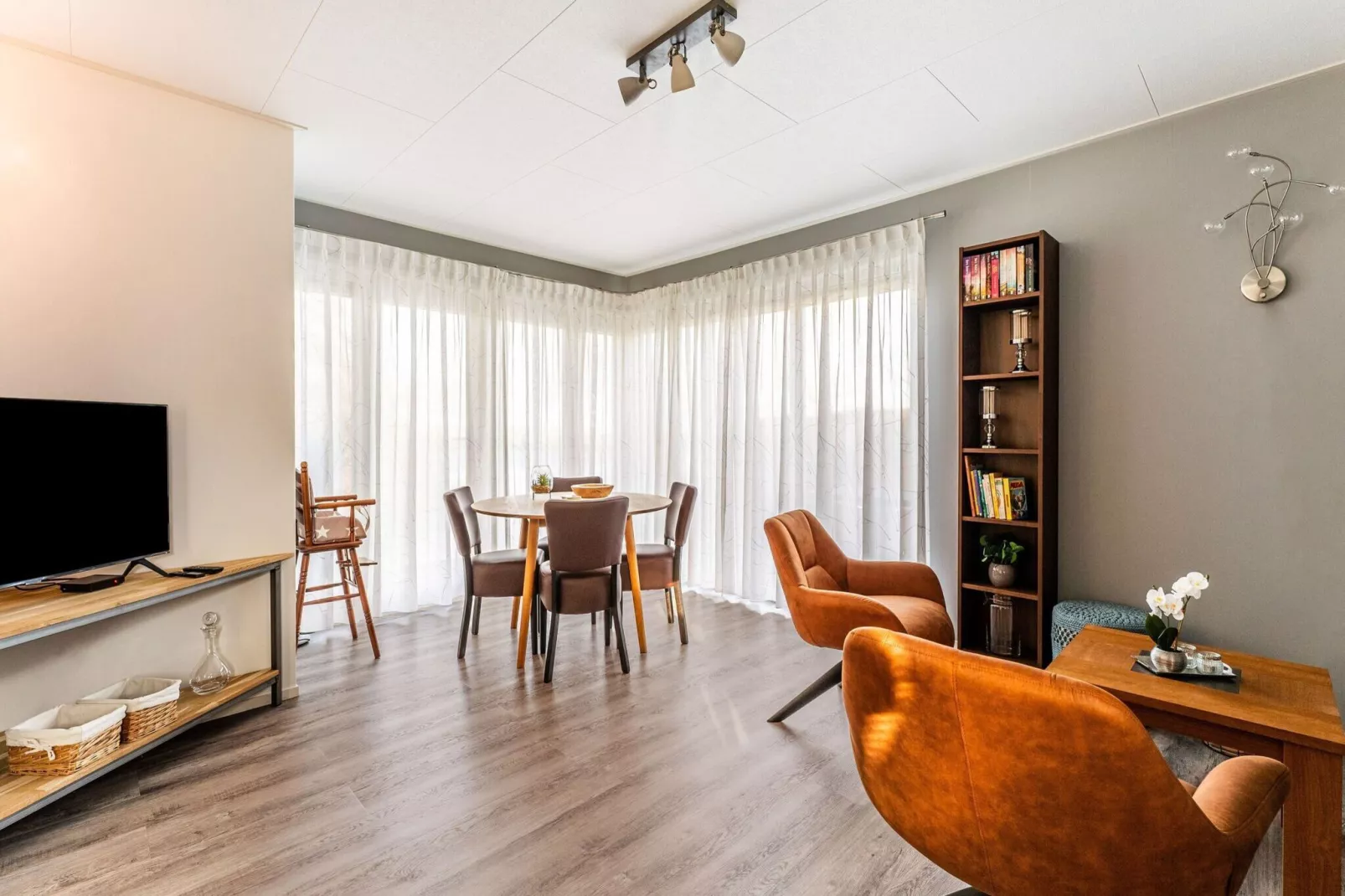 Tjongerzicht 3-Dining room